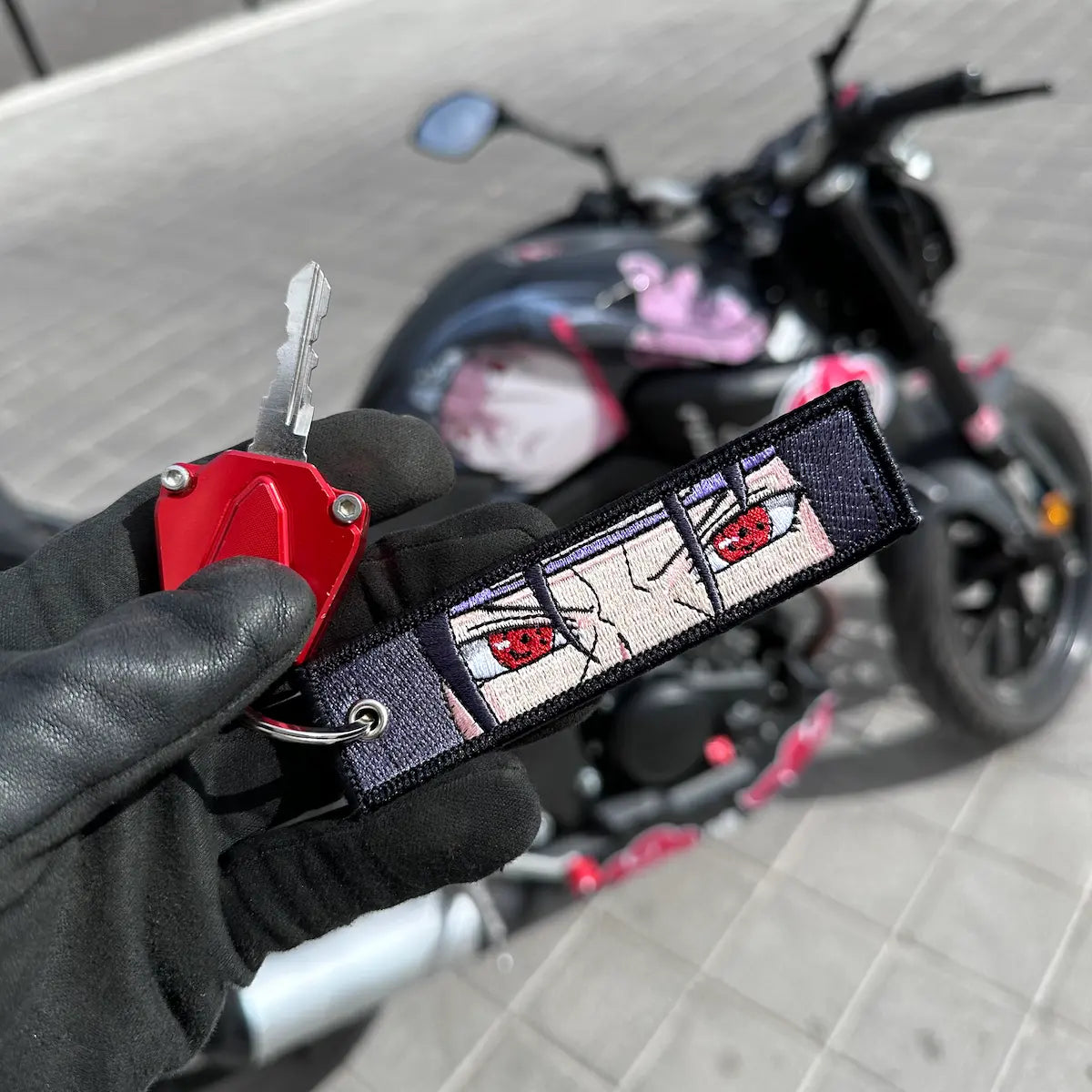Itachi uchiha keychain from anime naruto