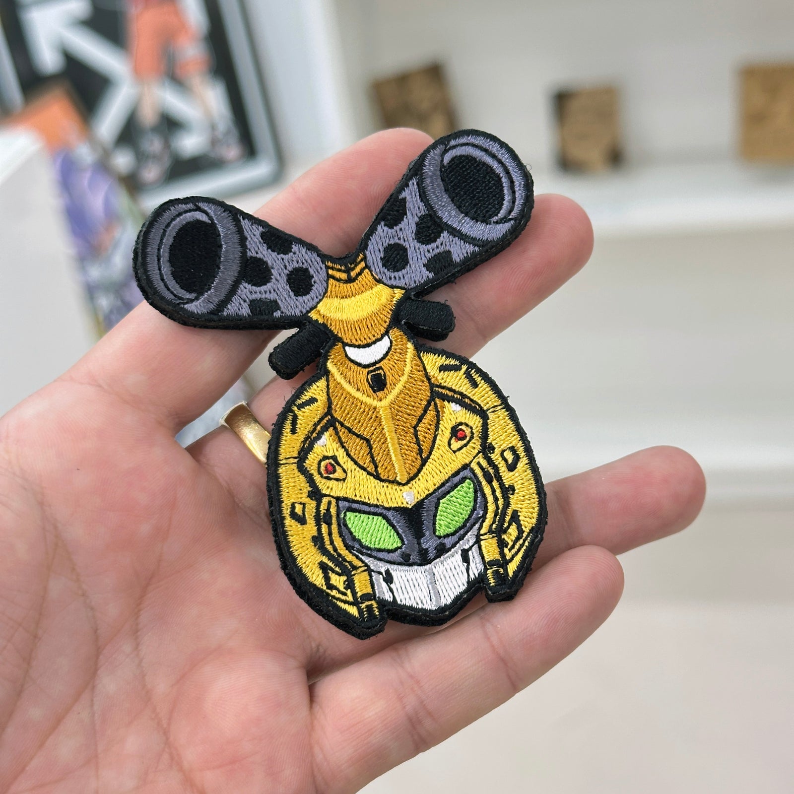 Metabee embroidered anime patch – Akira Gallery
