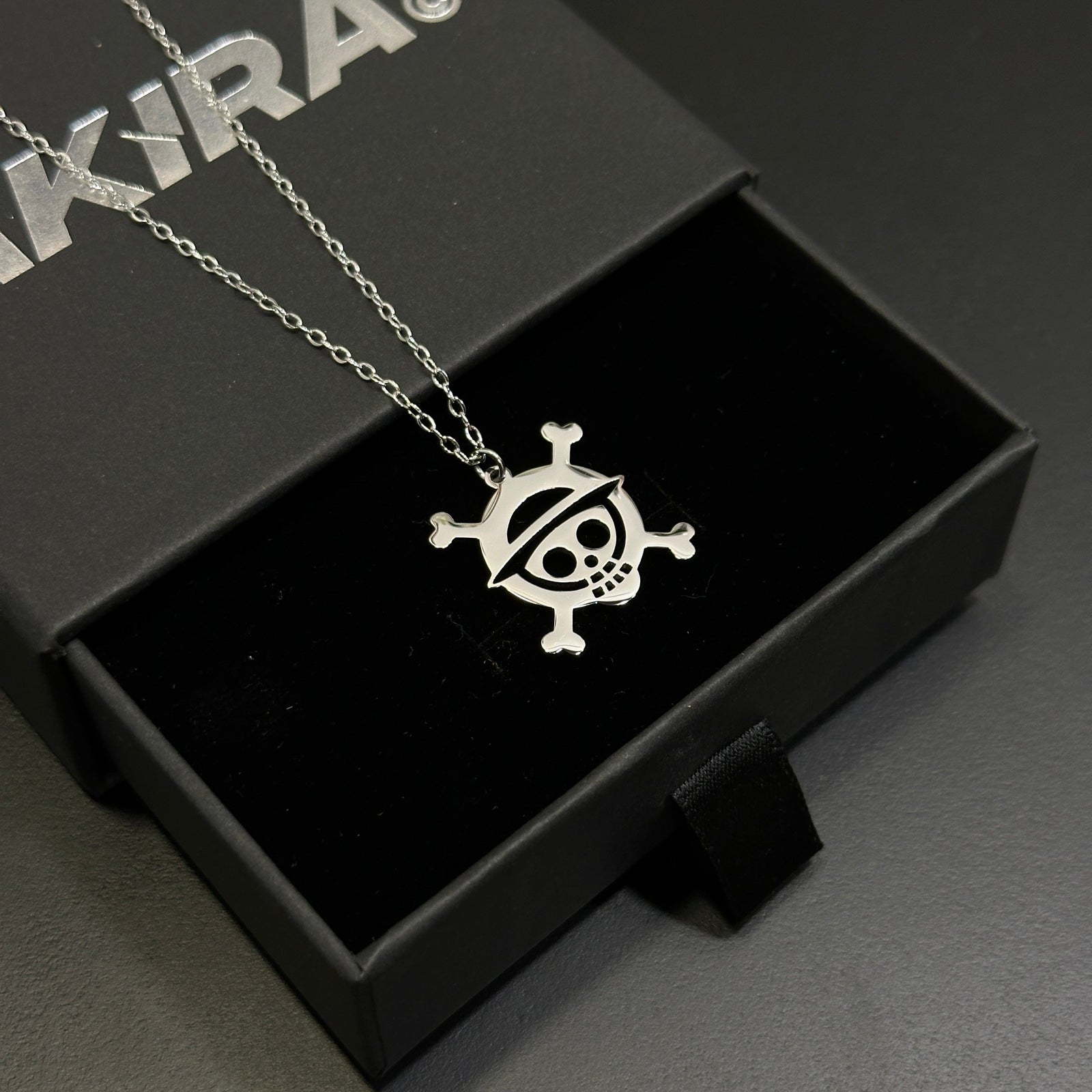 Anime-inspired One Piece skull necklace in stainless steel

